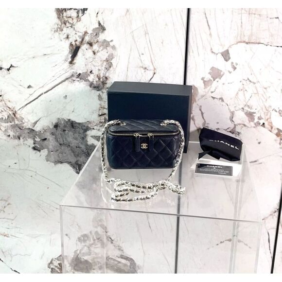 Chanel Handbags - Chanel Women Pre-Loved Bag Very Good Condition